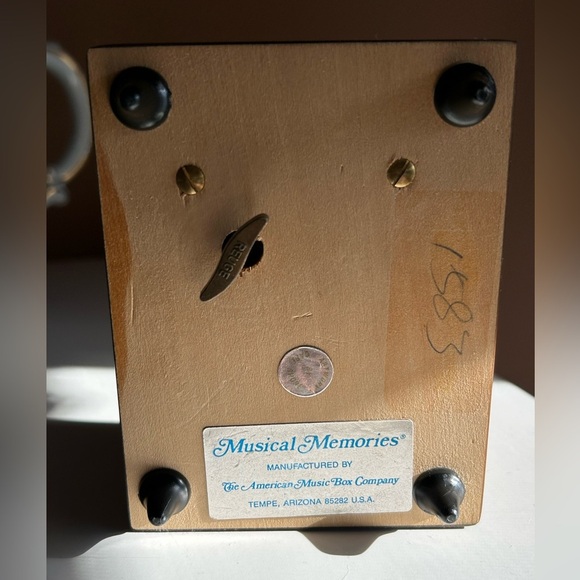 American Music Box Company Reuge Swiss Cat & Bird Jewelry - Picture 6 of 8